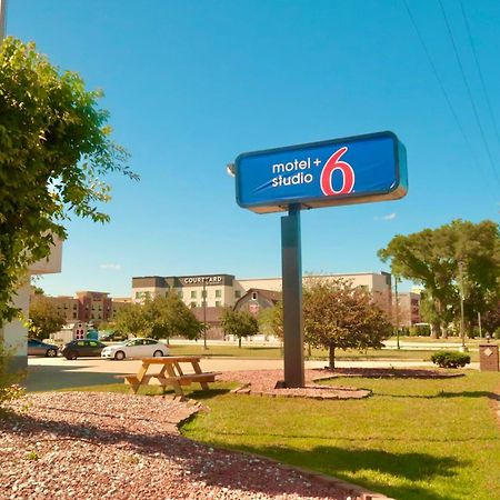 Motel 6 Elkhart, In Экстерьер фото