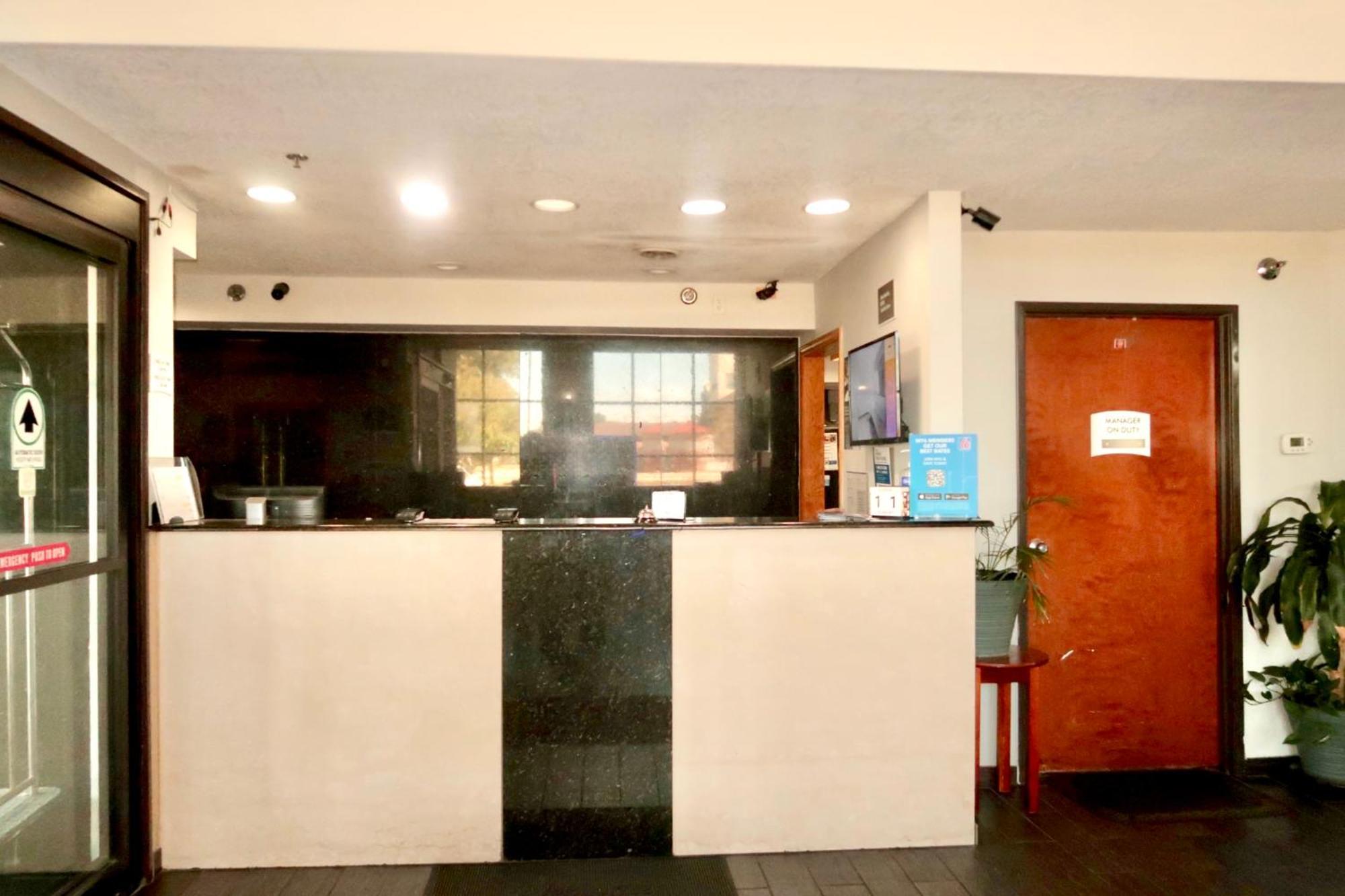 Motel 6 Elkhart, In Экстерьер фото